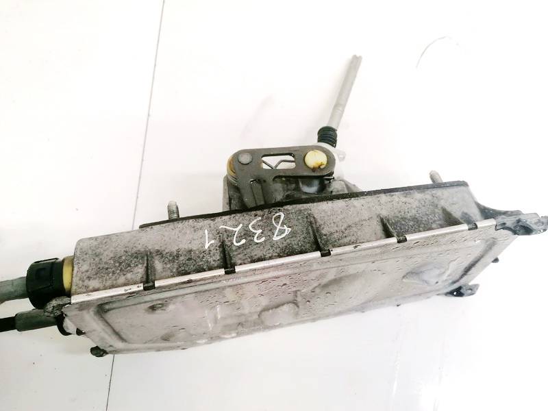 6Q0711061E Audi A1 2012 Gearshift Lever Mechanical (GEAR SELECTOR UNIT)