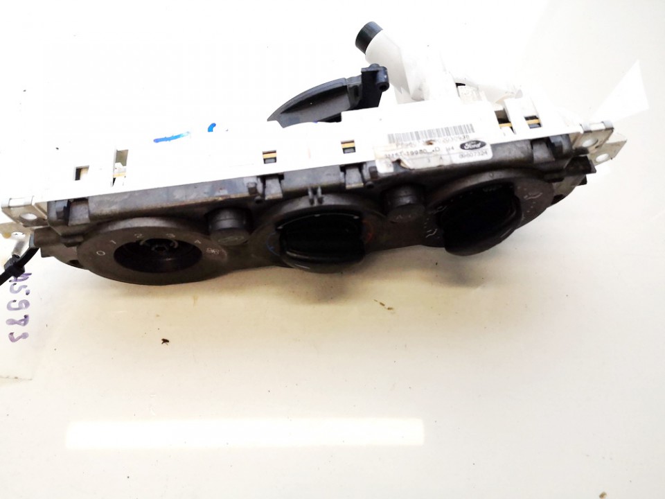 3M5T19980AD Ford Focus 2006 Climate Control Panel (heater control switches)