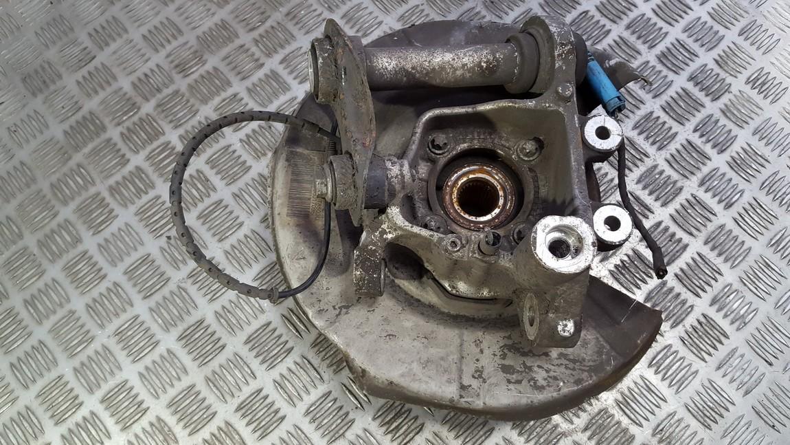 BMW 5-Series 2006 поворотный кулак - задний левый