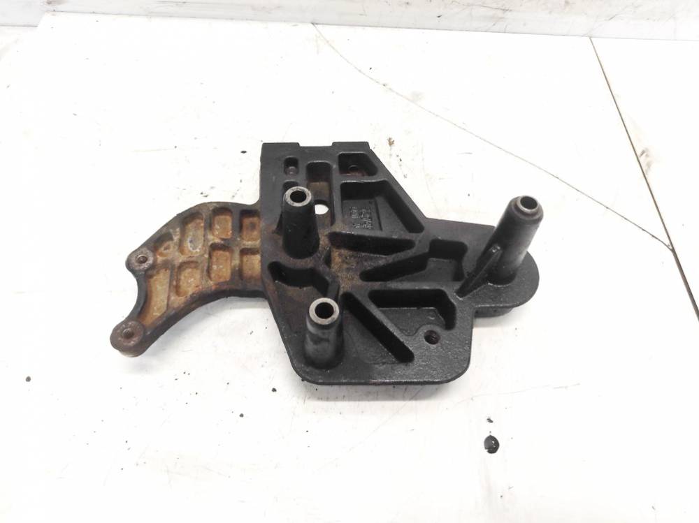 5274500AB Chrysler PT Cruiser 2006 Wspornik silnika