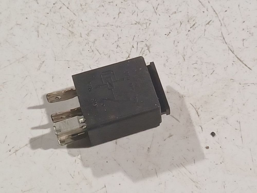 8Z0951253 Audi A6 2005 Relay module - Thumbnail 2