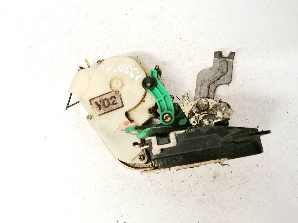 Kia Sorento 2004 Durvju slēdzene - PRIEKŠA PA KREISI