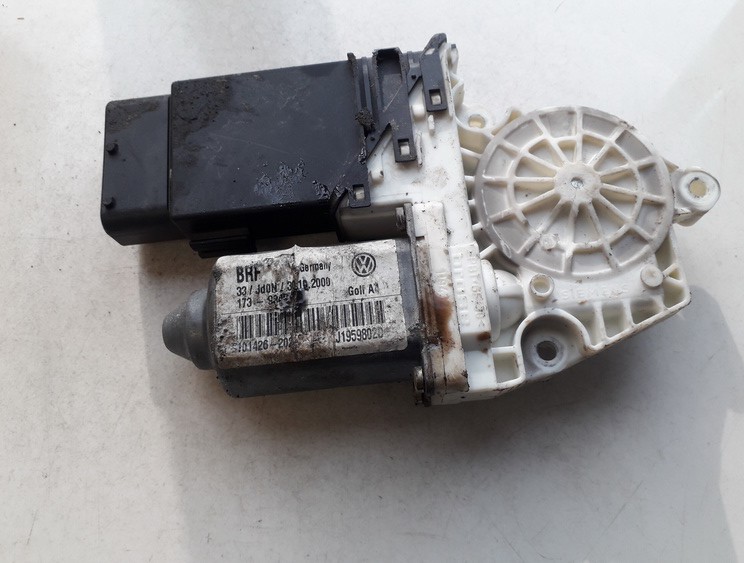 1J1959802D Volkswagen Golf 2000 Window Motor - FRONT RIGHT