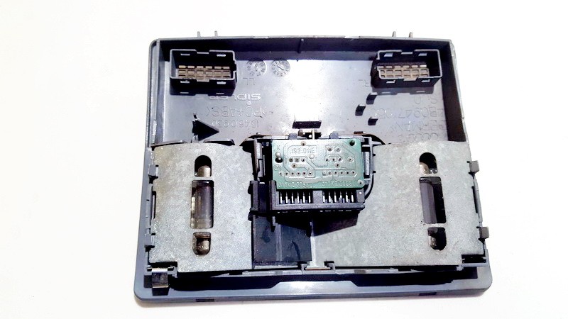 4B0947105C Audi A6 1998 Interior Light - FRONT - Thumbnail 2