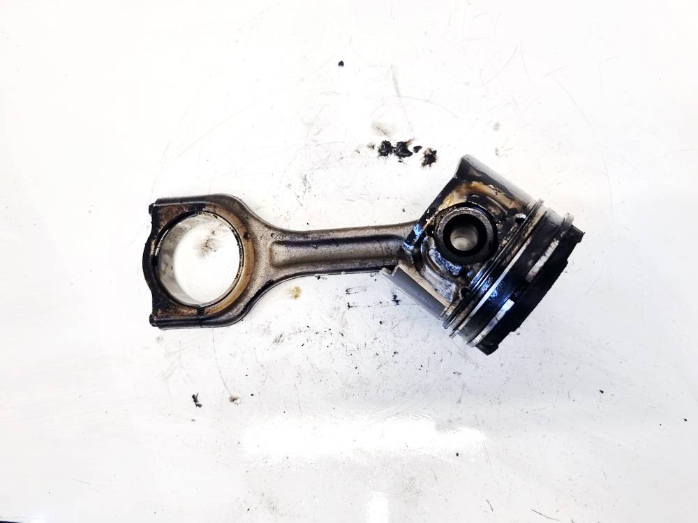 Citroen C4 2005 Piston and Conrod (Connecting rod)