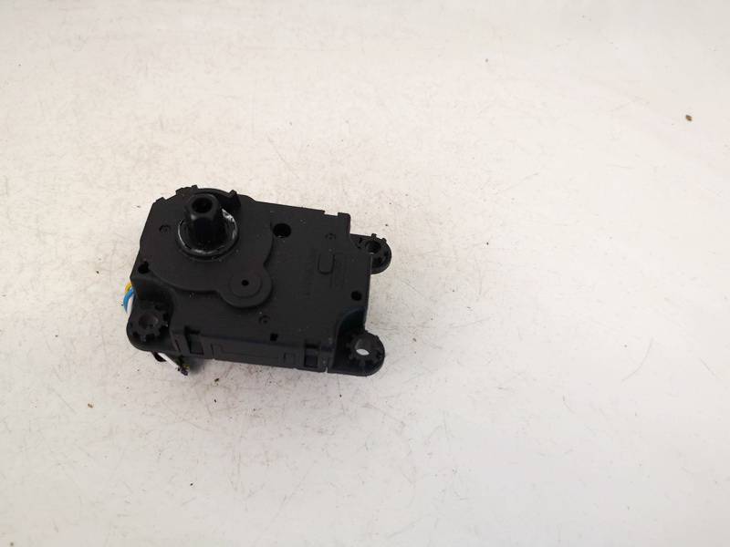 Z5509001 Opel Crossland X 2017 Silnik klapki nagrzewnicy - Thumbnail 2