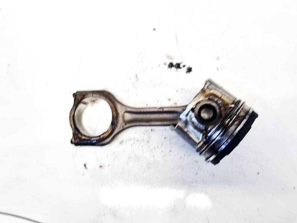 Citroen C4 2005 Piston and Conrod (Connecting rod)