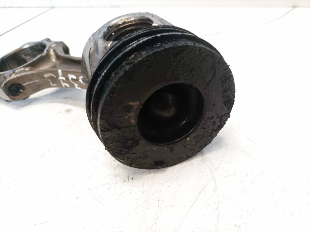 Toyota Avensis 2005 Tłok z korbowodem - Thumbnail 4