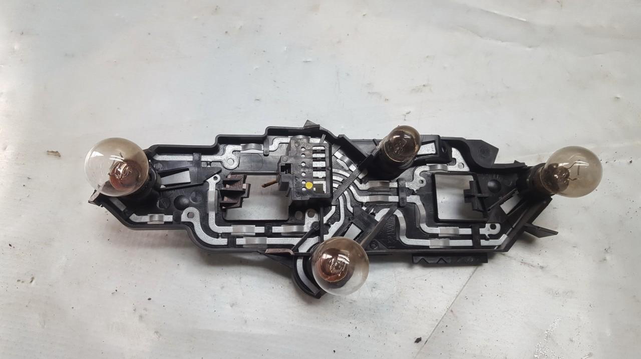 89022860507 USED Tailight Bulb Holder (Lamp Carrier) Peugeot 307 2002 2