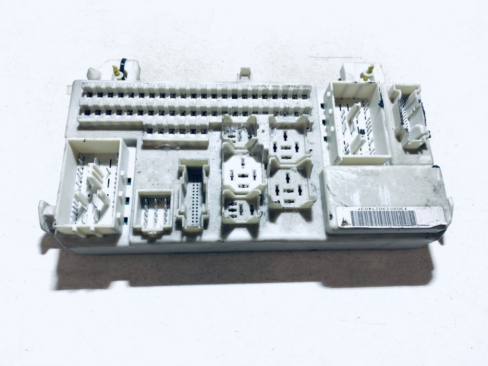 3M5T14A073DG Ford C-MAX 2004 Skrzynka bezpieczników
