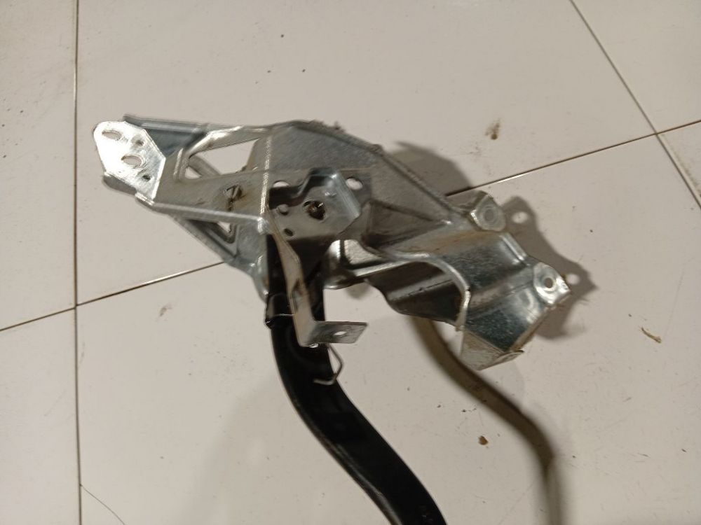 Opel Astra 2004 Jarrupoljin - Thumbnail 3