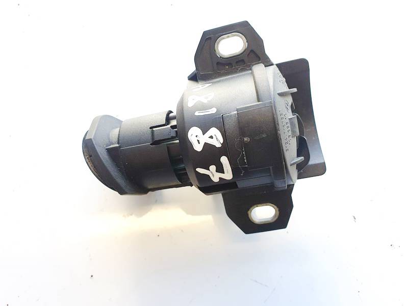 51247167321 BMW 3-Series 2007 Вставка замка багажника - Thumbnail 3