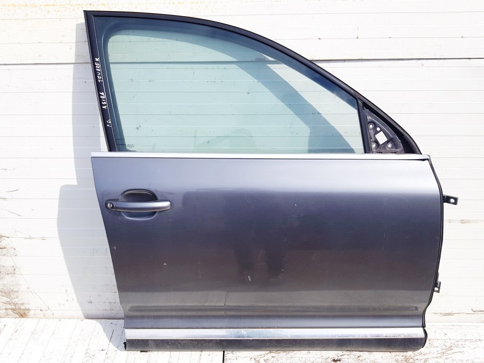 PILKA Volkswagen Touareg 2005 Etuovi - EDESSÄ OIKEALLA