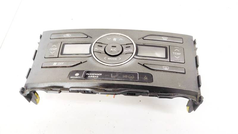 5590002220B Toyota Auris 2008 Climate Control Panel (heater control switches)
