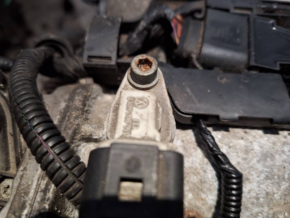 030907601D Volkswagen Golf 2004 Camshaft position sensor - Thumbnail 3