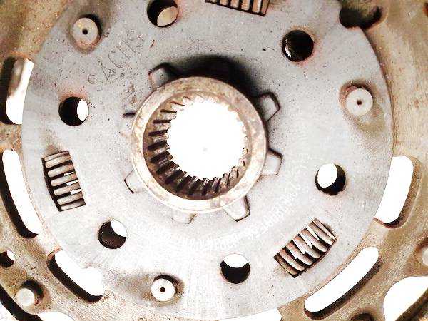 204878001558 Volkswagen Touran 2006 Sankabos diskas - Thumbnail 2