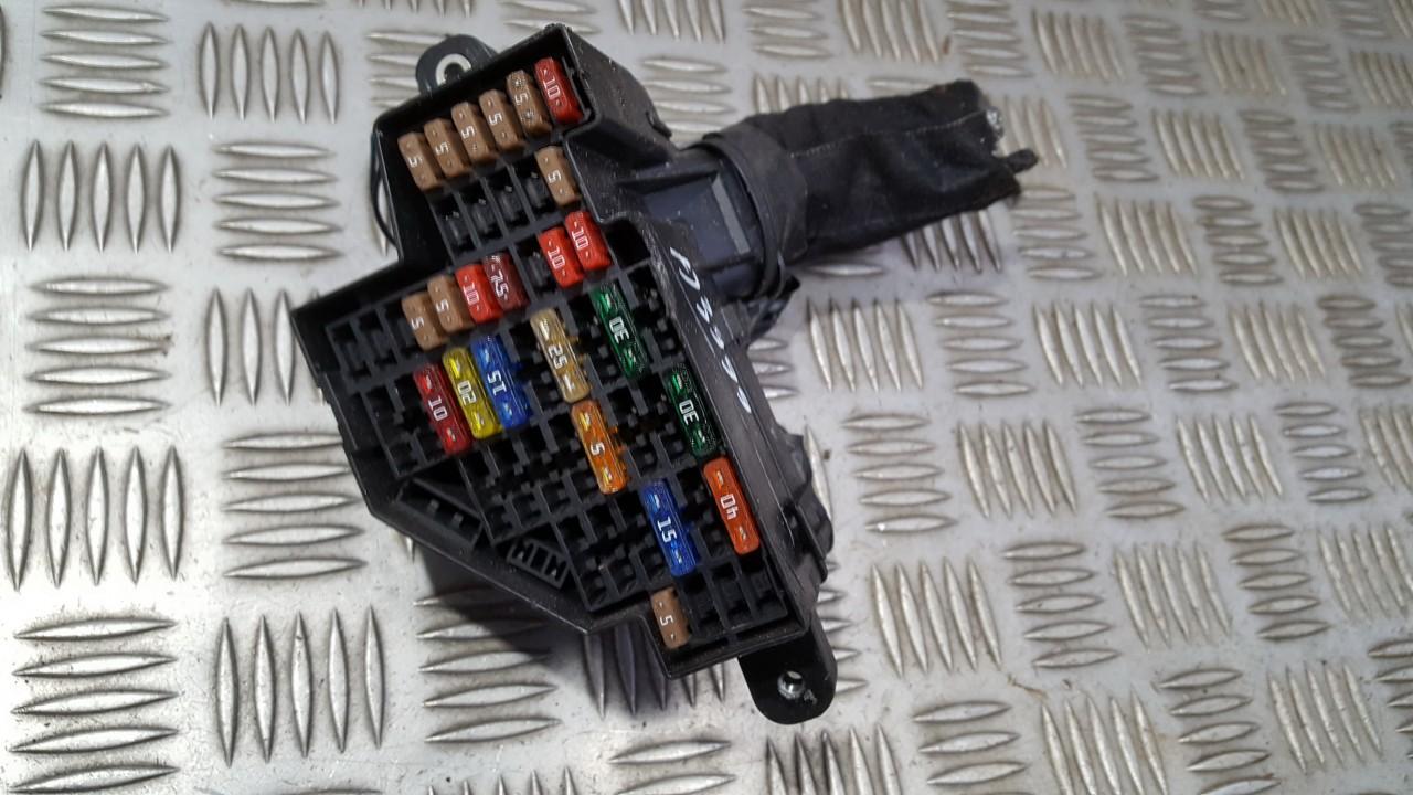 1K2941824 Volkswagen Jetta 2006 Fuse box
