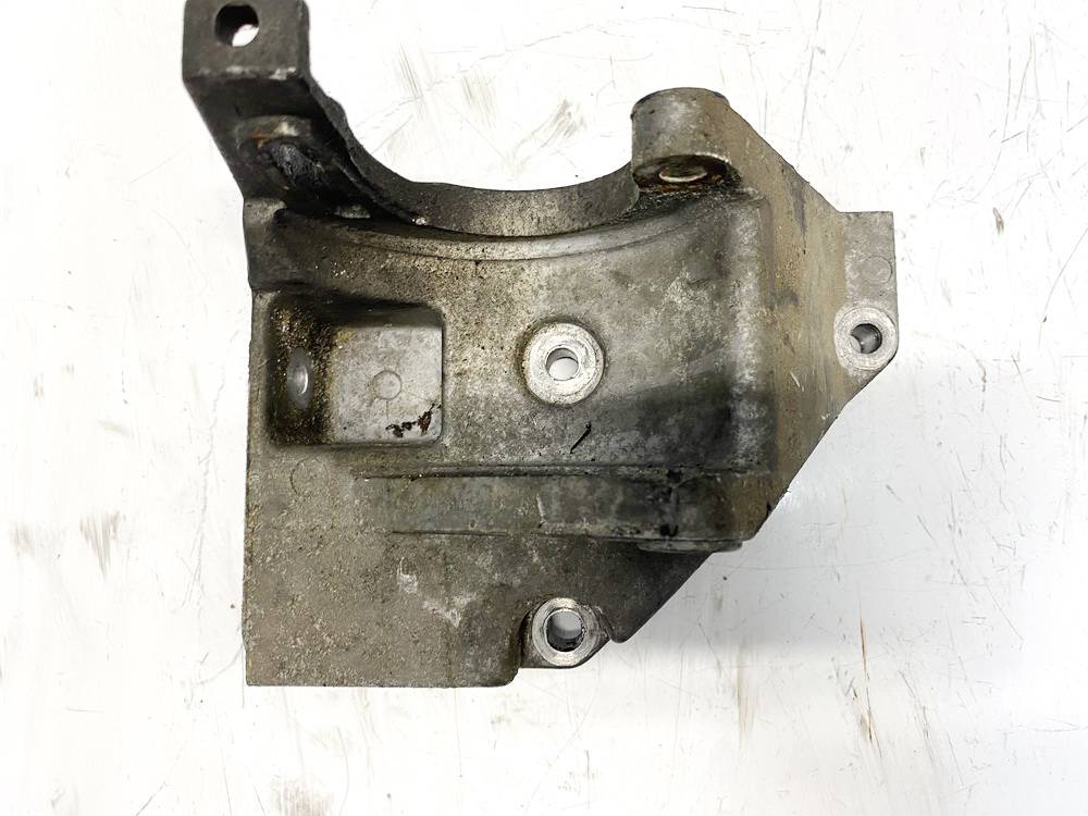 7700271173C Renault Megane 1996 Variklio kronsteinas ir Greiciu dezes kronsteinas