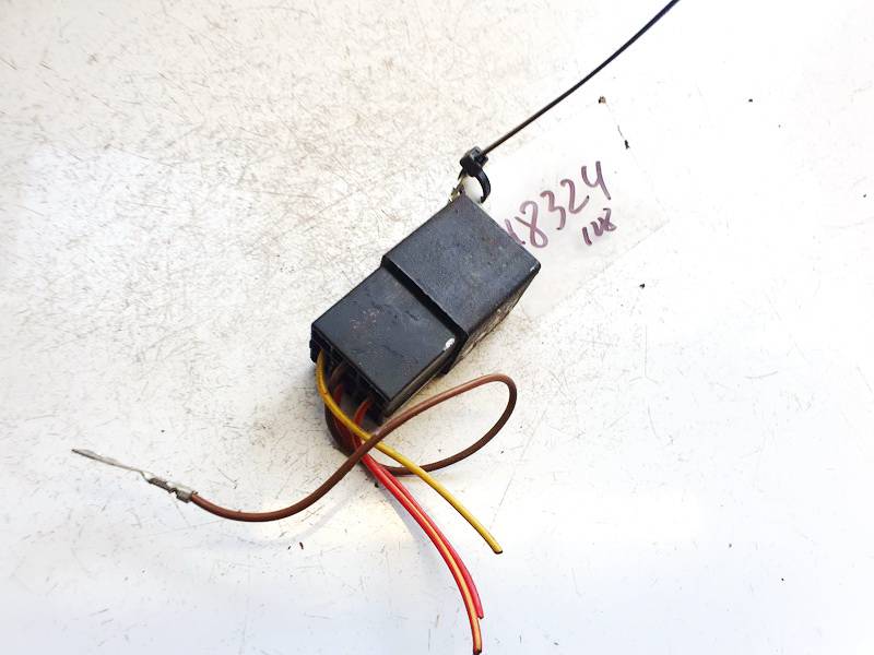 76316 Toyota Corolla 2007 Rele