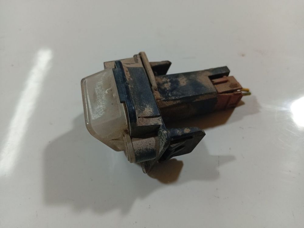 Peugeot 406 1998 Arrière Éclairage Plaque Dimmatriculation - Thumbnail 2