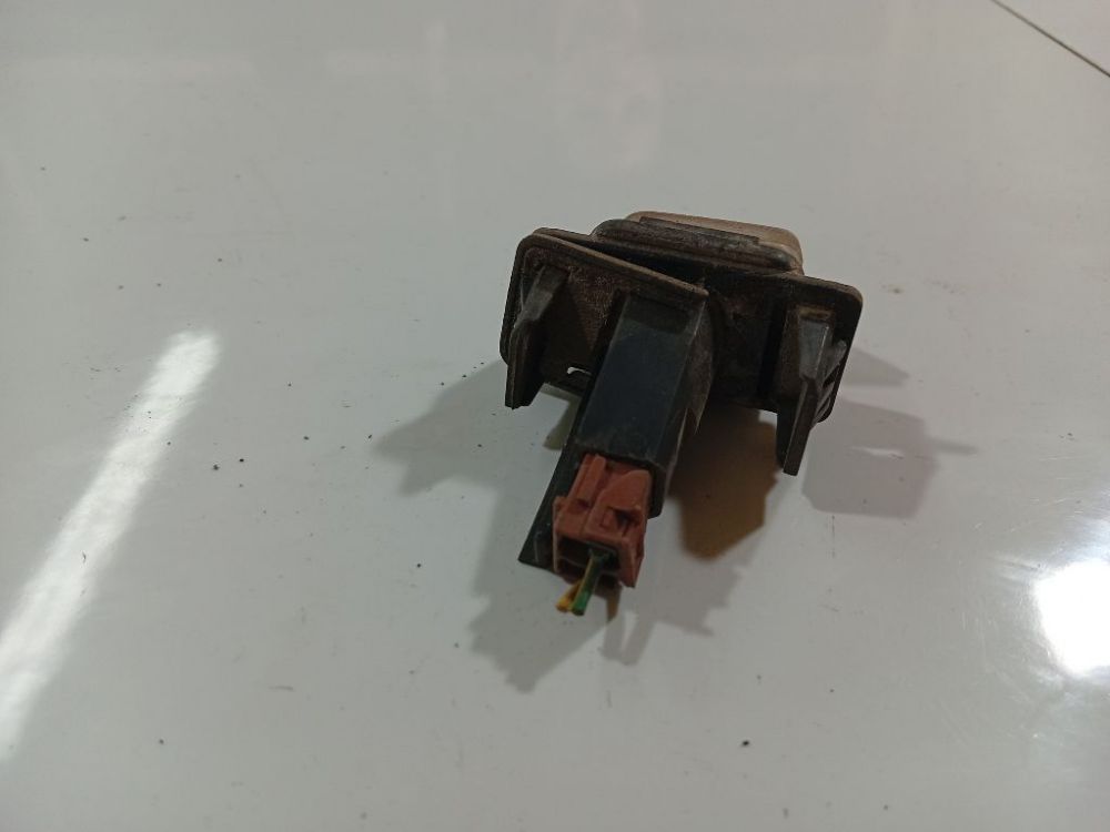 Peugeot 406 1998 Arrière Éclairage Plaque Dimmatriculation - Thumbnail 4