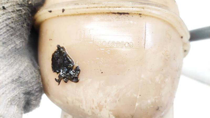 90499809 Opel Vectra 1996 Expansion Tank coolant (RADIATOR EXPANSION TANK BOTTLE ) - Thumbnail 3