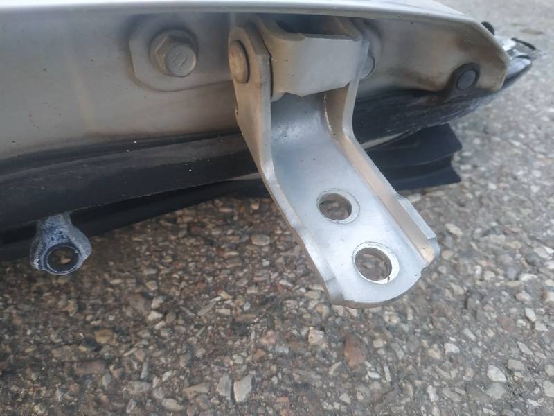 Toyota Prius 2006 Zawias przednich drzwi - PRZEDNIE