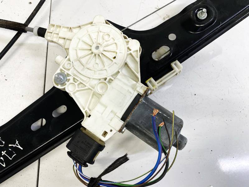 996625102 BMW 3-Series 2011 Window Motor - FRONT RIGHT