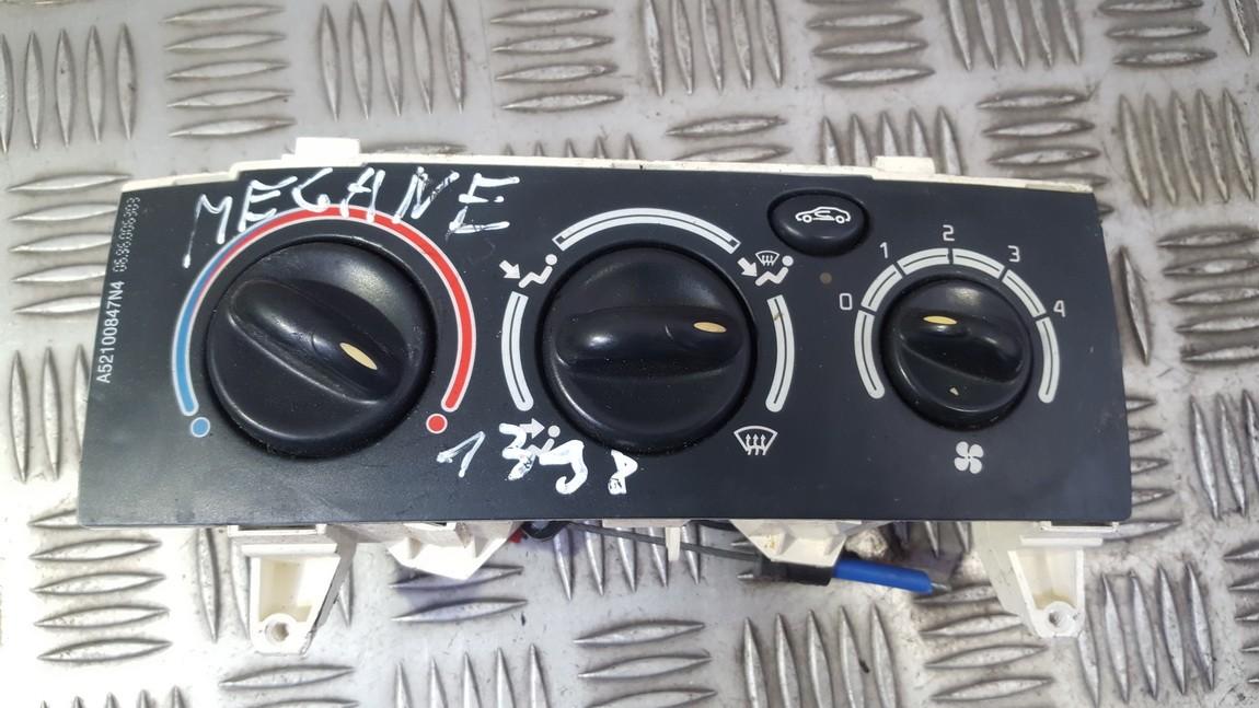 655738N A52100847N4 Climate Control Panel (heater control switches