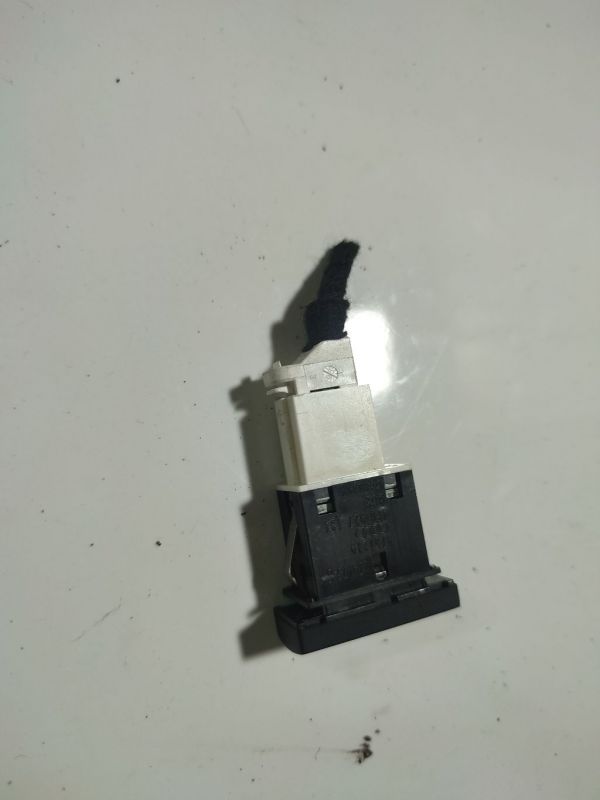 9151219 Audi A6 2005 ESP Switch Button - Thumbnail 3