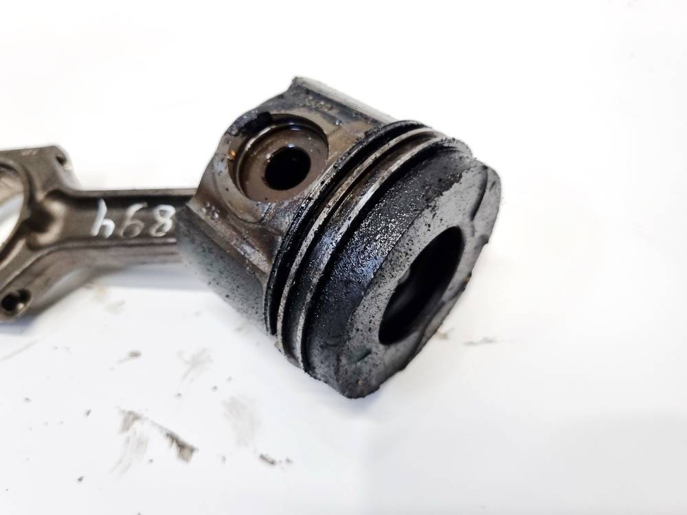 Opel Omega 2002 Piston and Conrod (Connecting rod) - Thumbnail 2