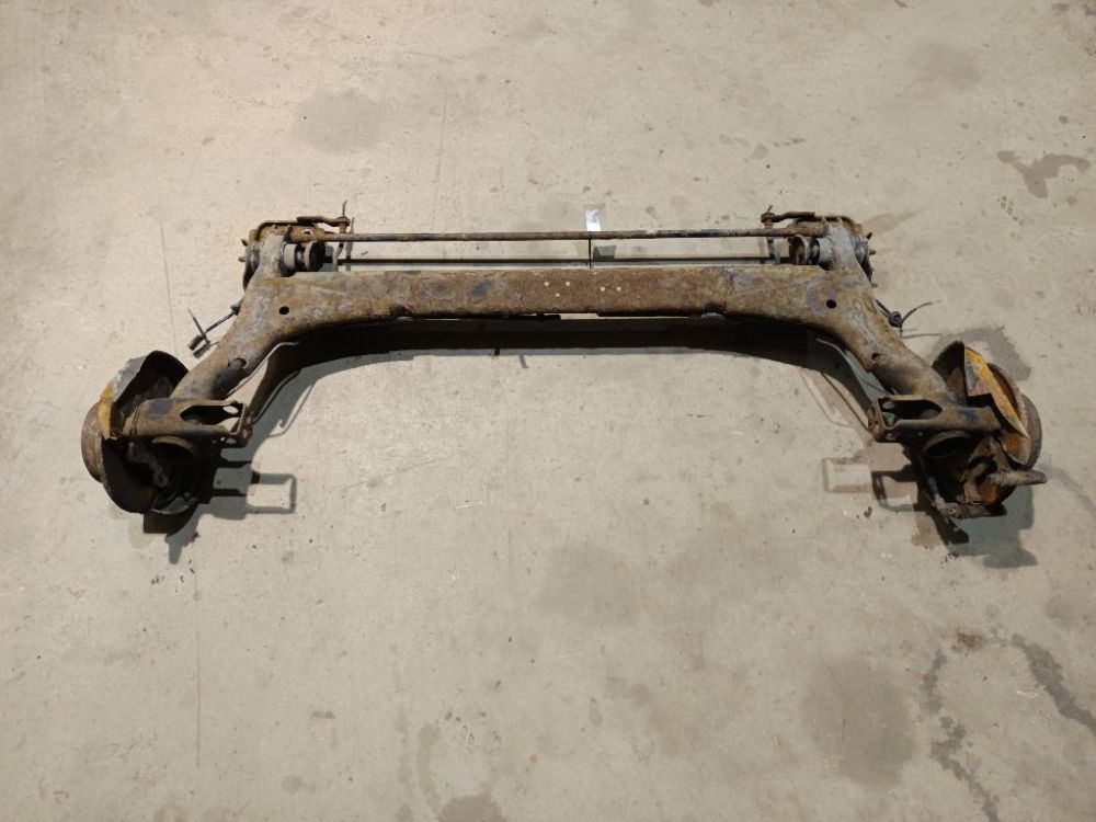 Audi A4 1999 Belka mostu - TYLNE