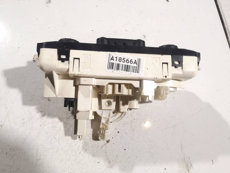 Renault Megane 2004 Klimata vadības panelis (sildītāja vadības slēdži) - Thumbnail 2