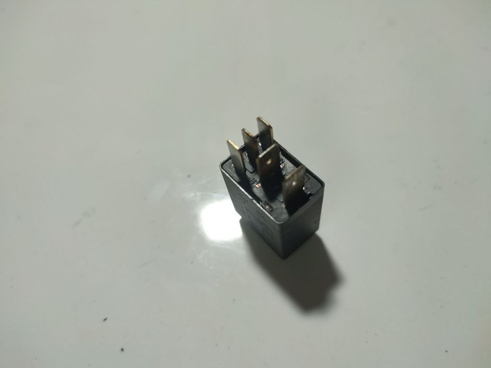 8Z0951253 Audi A6 2005 Relay module - Thumbnail 2