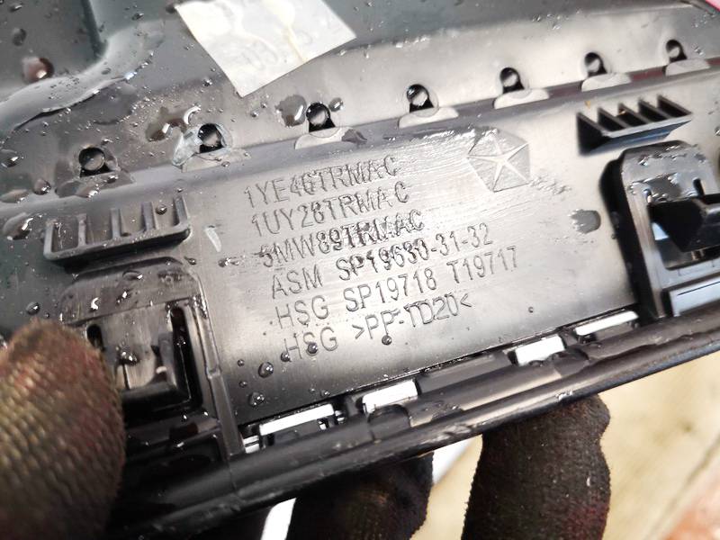 SP19718 Chrysler 200 2015 Sisäilman ilmanvaihtoritilät - Thumbnail 3