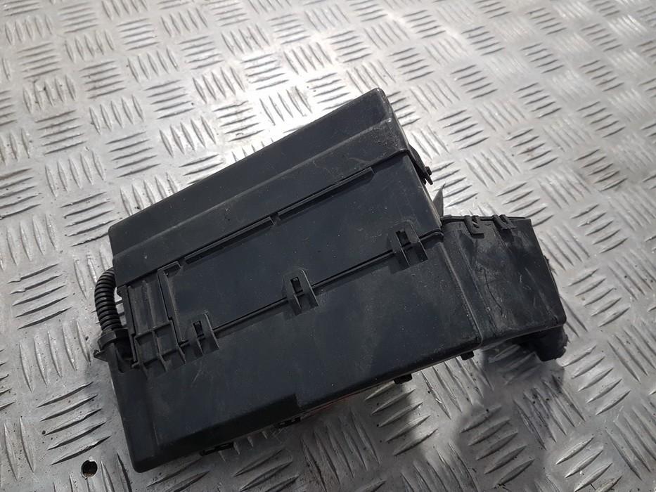 24382AV715 Nissan Primera 2003 Fuse box