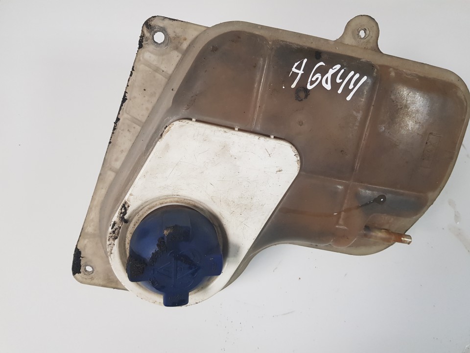 8D0121403C Audi A4 1995 Expansion Tank coolant (RADIATOR EXPANSION TANK BOTTLE )