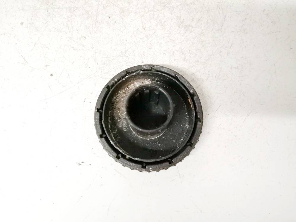 1J0881673A Volkswagen Golf Plus 2005 Salono apdaila (plastmases) - Thumbnail 2