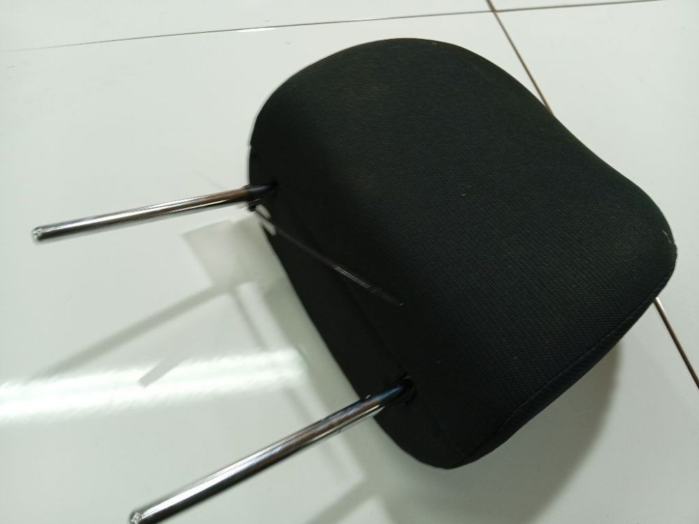 Ford Kuga 2008 Zagłówek fotela