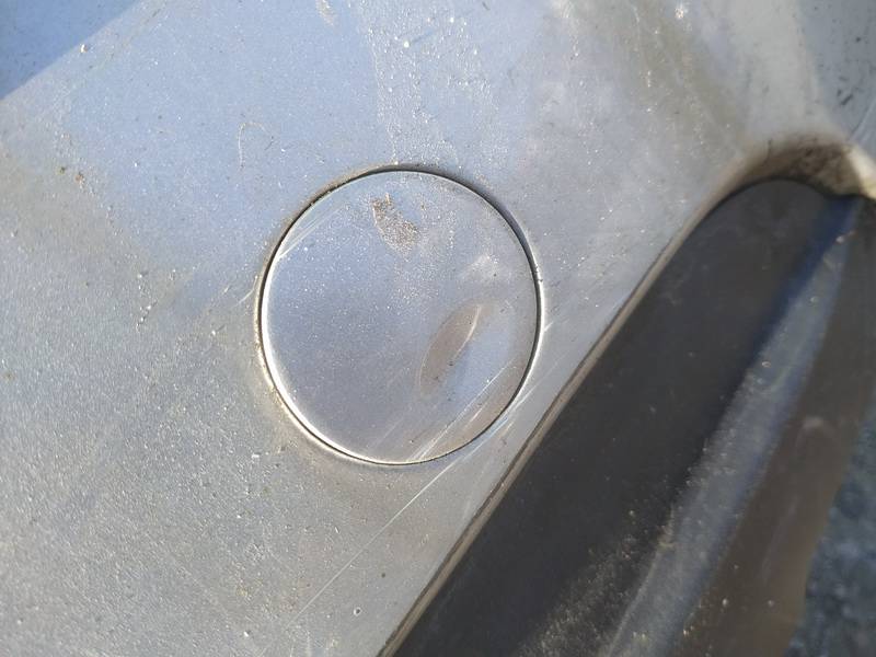 Kia Carens 2007 Vilkšanas cilpas vāciņš - AIZMUGURE