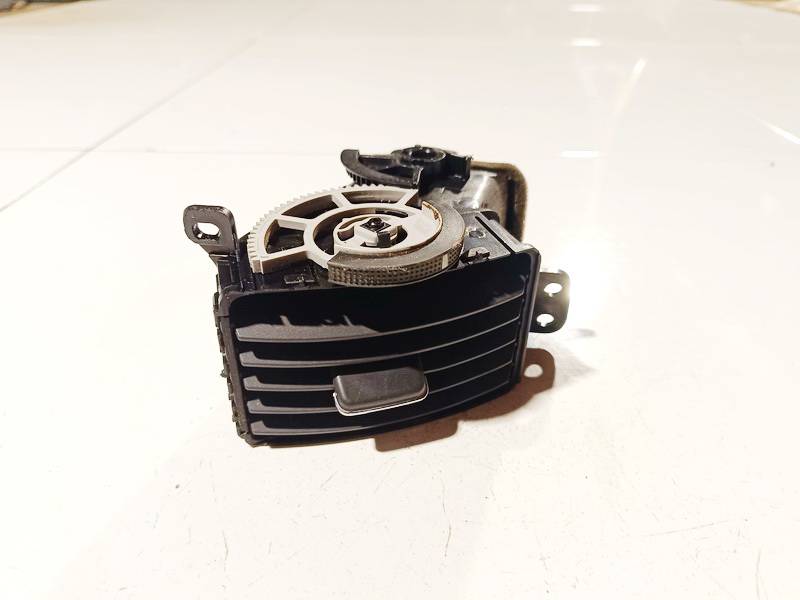 5565064010 Toyota Corolla Verso 2007 Dash Vent (Air Vent Grille)