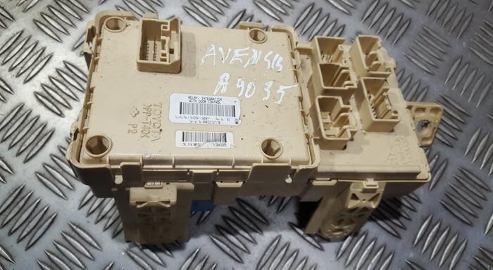 82641VA020F Toyota Avensis 2004 Fuse box