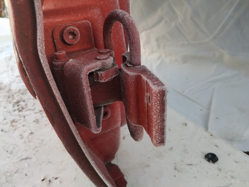 Audi A4 1996 Takaoven alasarana - TAKANA