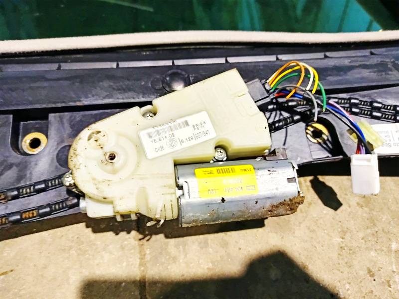 88060D Alfa-Romeo 147 2006 Sunroof Motor