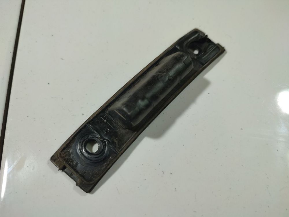 04894095AA Chrysler Voyager Grand 2006 autres titulaires