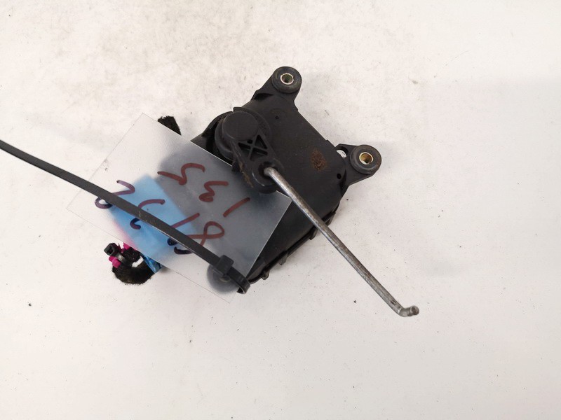 4B1820511M Audi A6 2001 Heater Vent Flap Control Actuator Motor - Thumbnail 3