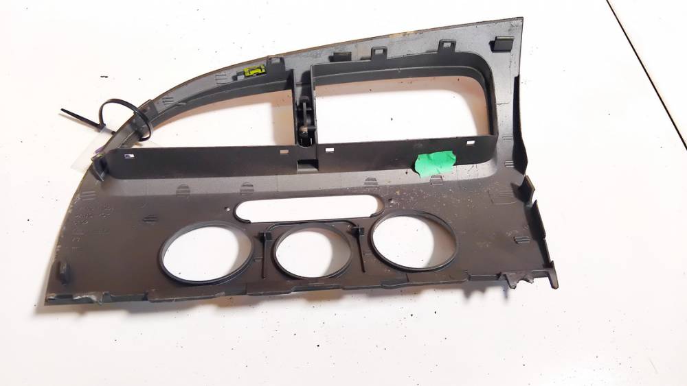 5102 Seat Leon 2008 Wykończenie wnętrza (plastikowe elementy) - Thumbnail 2