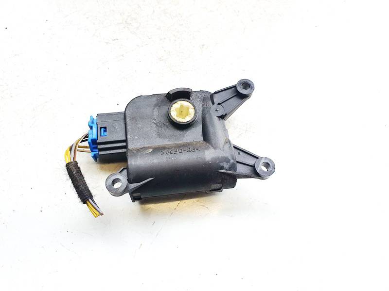 0132801362 Volkswagen Passat 2013 Heater Vent Flap Control Actuator Motor - Thumbnail 3