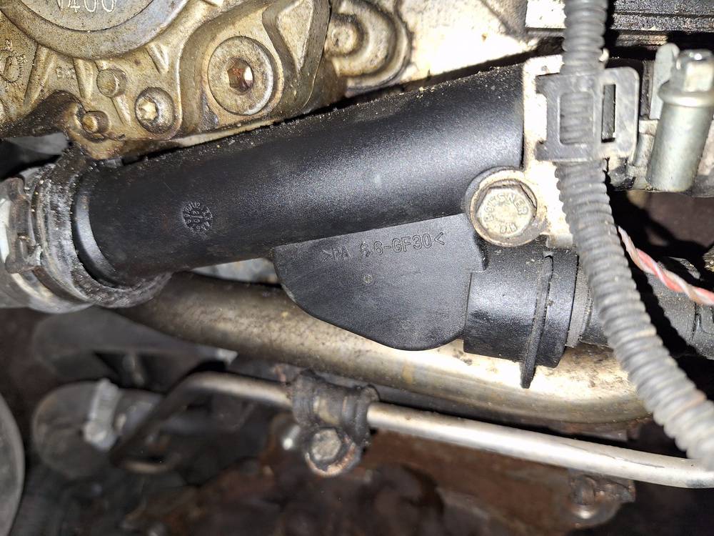 Audi A3 2004 Carcasa del termostato