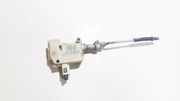 3B0810773A Volkswagen Passat 1999 Fuel Flap Motor